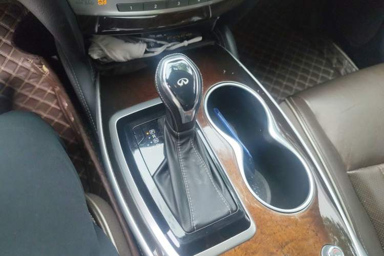 Used Infiniti QX60 2020 2.5 S/C Hybrid Two-Wheel-Drive Excellence Edition Gear Lever