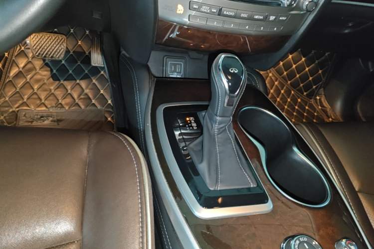 Used Infiniti QX60 2020 2.5 S/C Hybrid Two-Wheel-Drive Excellence Edition Gear Lever