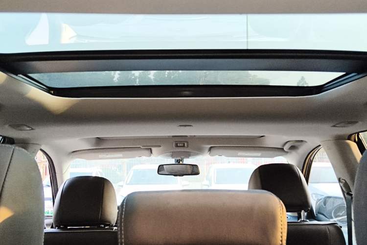 Used Infiniti QX60 2020 2.5 S/C Hybrid Two-Wheel-Drive Excellence Edition Headliner
