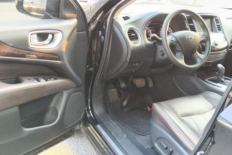 Used Infiniti QX60 2020 2.5 S/C Hybrid Two-Wheel-Drive Excellence Edition Interior 3