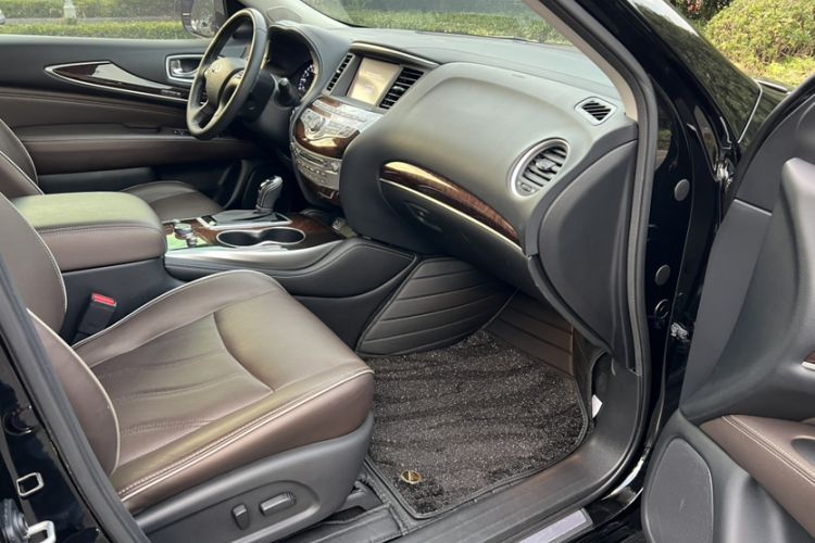 Used Infiniti QX60 2020 2.5 S/C Hybrid Two-Wheel-Drive Excellence Edition Interior 5