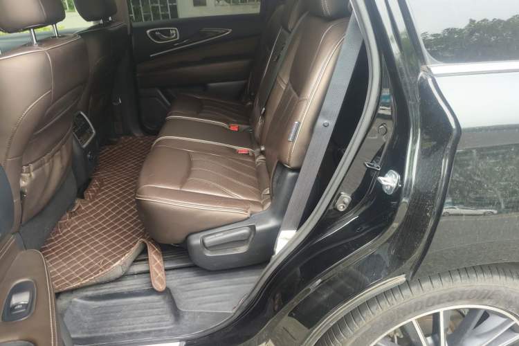 Used Infiniti QX60 2020 2.5 S/C Hybrid Two-Wheel-Drive Excellence Edition Left Rear Seat