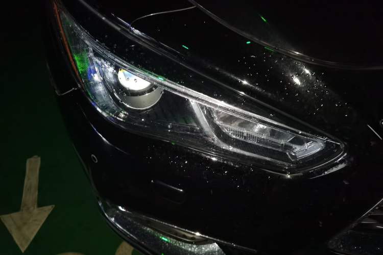 Used Infiniti QX60 2020 2.5 S/C Hybrid Two-Wheel-Drive Excellence Edition Right Front Headlight
