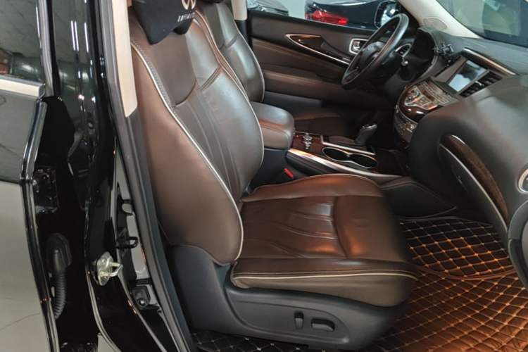 Used Infiniti QX60 2020 2.5 S/C Hybrid Two-Wheel-Drive Excellence Edition Right Front Seat