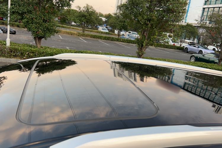 Used Infiniti QX60 2020 2.5 S/C Hybrid Two-Wheel-Drive Excellence Edition Roof