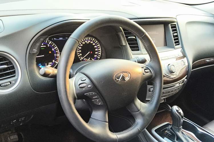 Used Infiniti QX60 2020 2.5 S/C Hybrid Two-Wheel-Drive Excellence Edition Steering Wheel