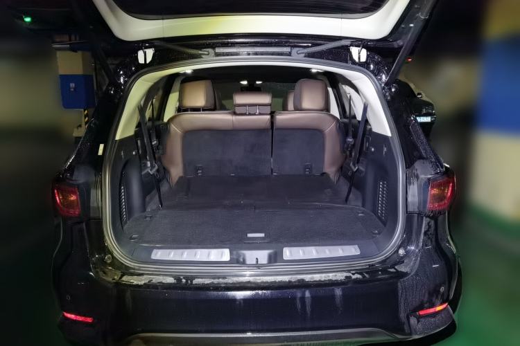 Used Infiniti QX60 2020 2.5 S/C Hybrid Two-Wheel-Drive Excellence Edition Trunk