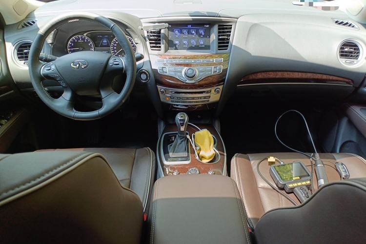 Used Infiniti QX60 2020 2.5 S/C Hybrid Two-Wheel-Drive Excellence Edition Center Console
