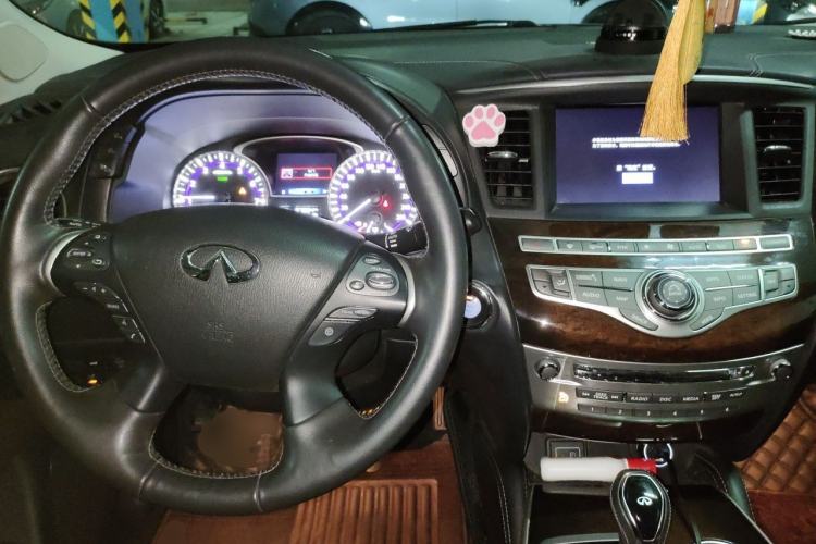 Used Infiniti QX60 2020 2.5 S/C Hybrid All-Wheel-Drive Versatile Edition Center Console