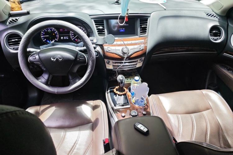 Used Infiniti QX60 2020 2.5 S/C Hybrid Two-Wheel-Drive Excellence Edition Center Console