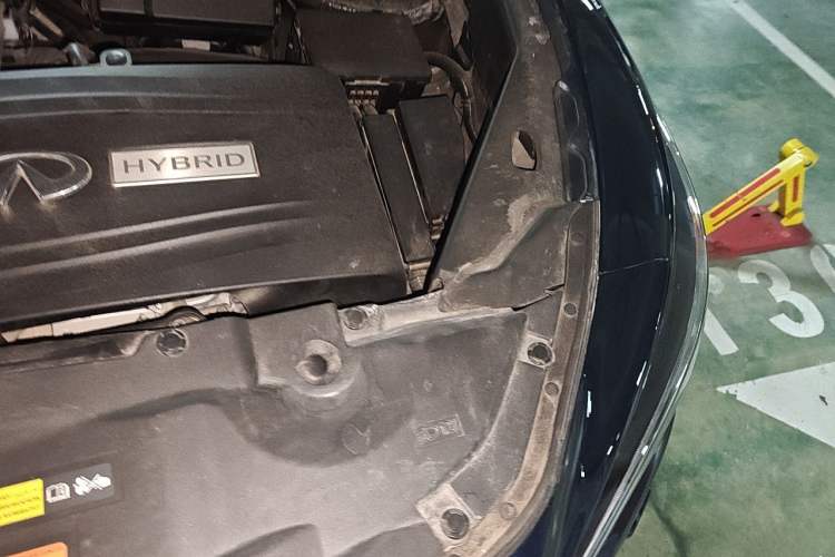 Used Infiniti QX60 2020 2.5 S/C Hybrid Two-Wheel-Drive Excellence Edition Engine Bay Left