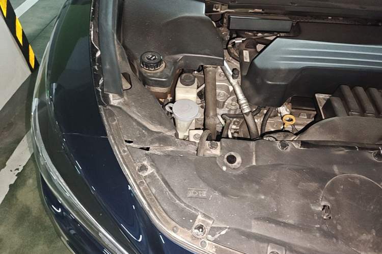Used Infiniti QX60 2020 2.5 S/C Hybrid Two-Wheel-Drive Excellence Edition Engine Bay Right