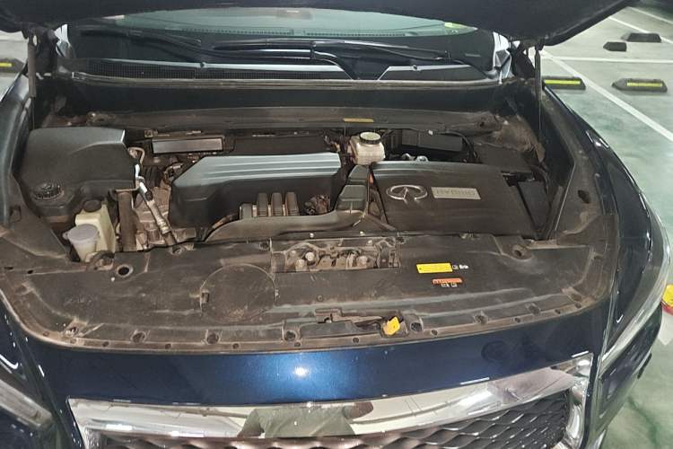 Used Infiniti QX60 2020 2.5 S/C Hybrid Two-Wheel-Drive Excellence Edition Engine Bay