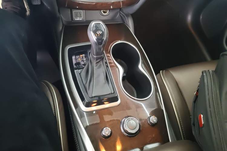 Used Infiniti QX60 2020 2.5 S/C Hybrid Two-Wheel-Drive Excellence Edition Gear Lever