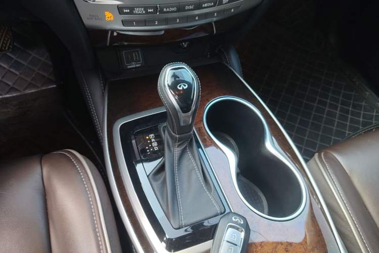 Used Infiniti QX60 2020 2.5 S/C Hybrid Two-Wheel-Drive Excellence Edition Gear Lever