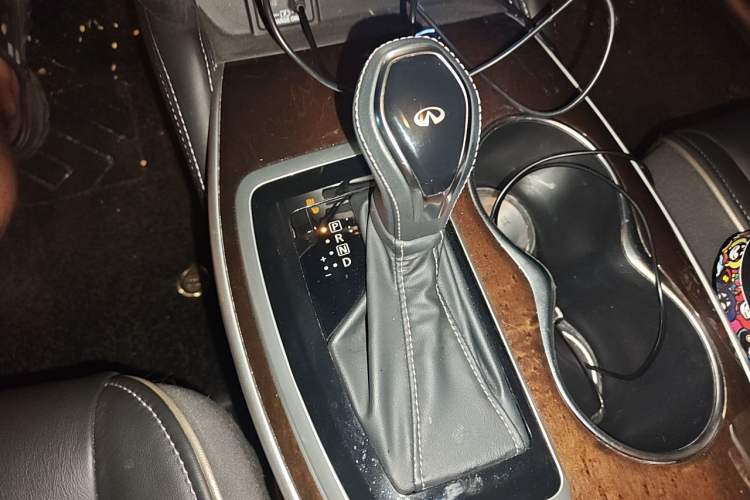 Used Infiniti QX60 2020 2.5 S/C Hybrid Two-Wheel-Drive Excellence Edition Gear Lever