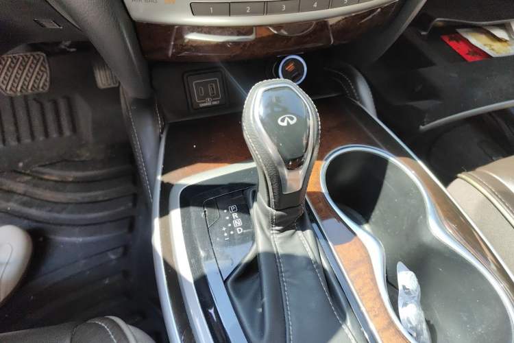 Used Infiniti QX60 2020 2.5 S/C Hybrid Two-Wheel-Drive Excellence Edition Gear Lever
