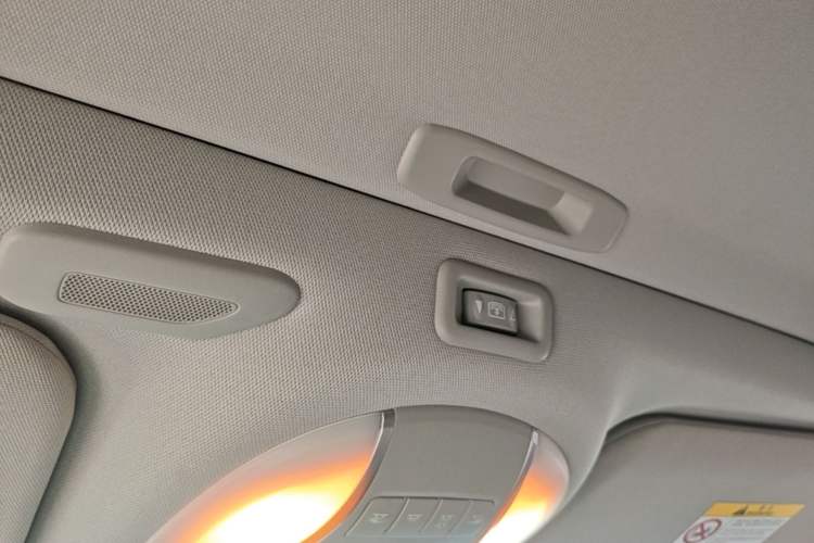 Used Infiniti QX60 2020 2.5 S/C Hybrid Two-Wheel-Drive Excellence Edition Headliner