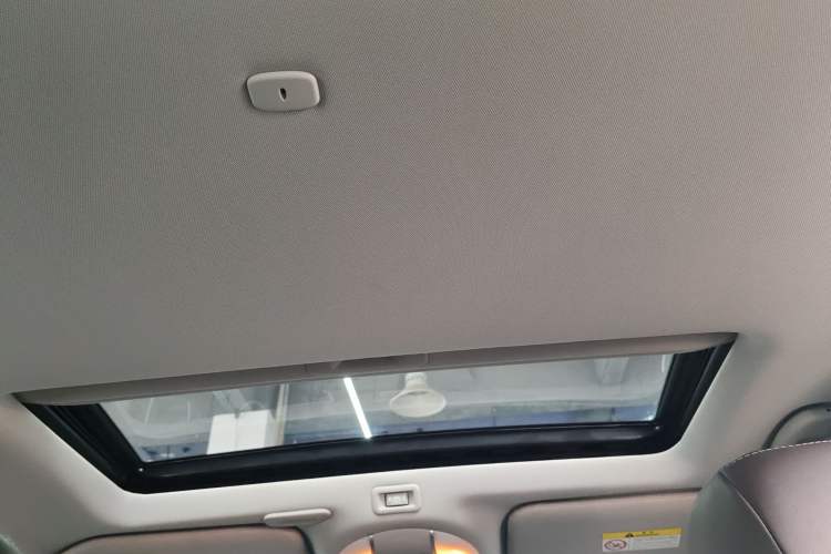 Used Infiniti QX60 2020 2.5 S/C Hybrid Two-Wheel-Drive Excellence Edition Headliner