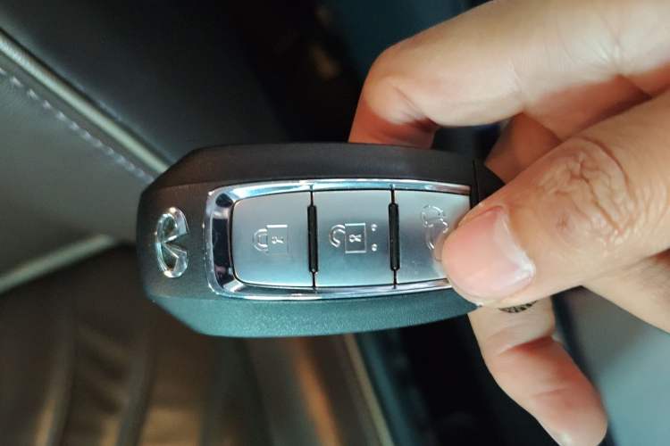 Used Infiniti QX60 2020 2.5 S/C Hybrid Two-Wheel-Drive Excellence Edition Interior 1