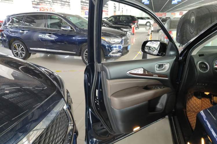 Used Infiniti QX60 2020 2.5 S/C Hybrid Two-Wheel-Drive Excellence Edition Left Front Door Interior