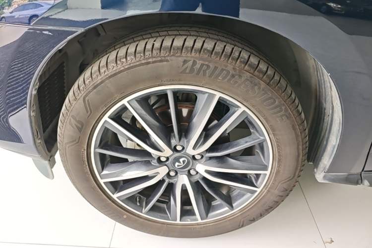 Used Infiniti QX60 2020 2.5 S/C Hybrid Two-Wheel-Drive Excellence Edition Left Front Wheel Hub