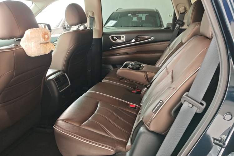 Used Infiniti QX60 2020 2.5 S/C Hybrid Two-Wheel-Drive Excellence Edition Left Rear Seat