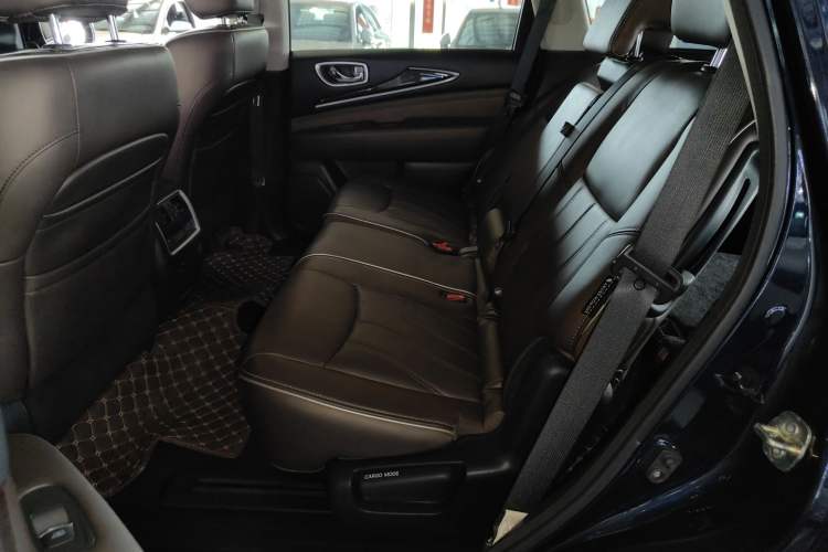 Used Infiniti QX60 2020 2.5 S/C Hybrid Two-Wheel-Drive Excellence Edition Left Rear Seat