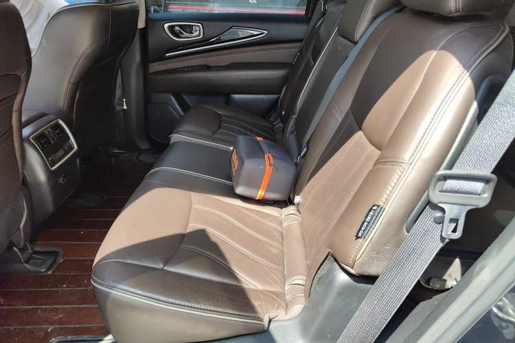 Used Infiniti QX60 2020 2.5 S/C Hybrid Two-Wheel-Drive Excellence Edition Left Rear Seat