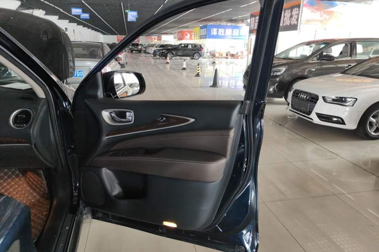 Used Infiniti QX60 2020 2.5 S/C Hybrid Two-Wheel-Drive Excellence Edition Right Front Door Interior