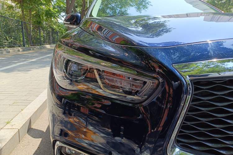 Used Infiniti QX60 2020 2.5 S/C Hybrid Two-Wheel-Drive Excellence Edition Right Front Headlight