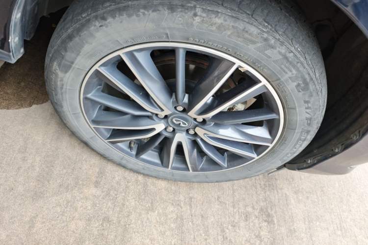 Used Infiniti QX60 2020 2.5 S/C Hybrid Two-Wheel-Drive Excellence Edition Right Front Wheel Hub