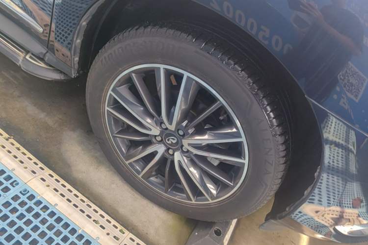 Used Infiniti QX60 2020 2.5 S/C Hybrid Two-Wheel-Drive Excellence Edition Right Front Wheel Hub
