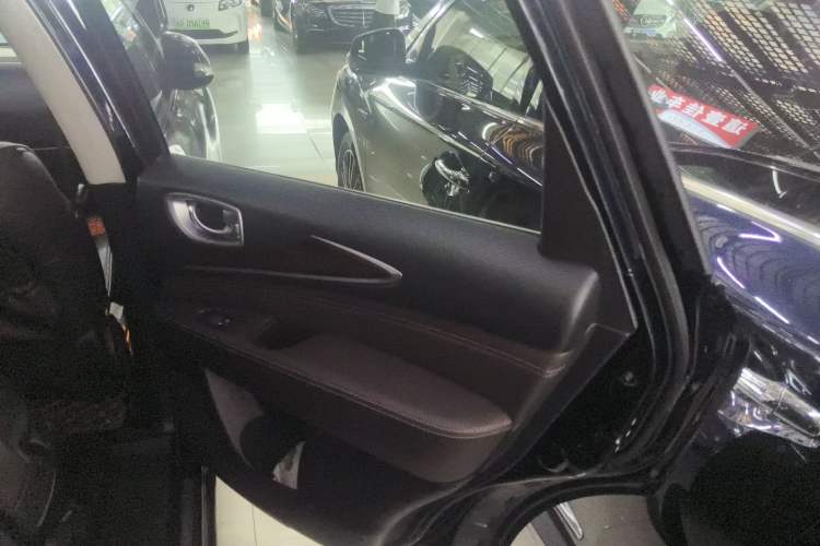 Used Infiniti QX60 2020 2.5 S/C Hybrid Two-Wheel-Drive Excellence Edition Right Rear Door Interior
