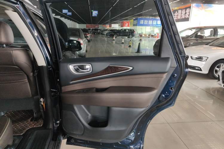 Used Infiniti QX60 2020 2.5 S/C Hybrid Two-Wheel-Drive Excellence Edition Right Rear Door Interior