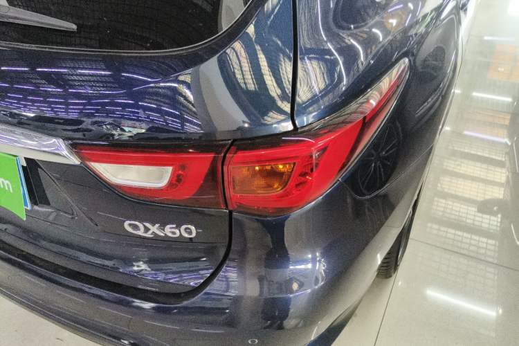 Used Infiniti QX60 2020 2.5 S/C Hybrid Two-Wheel-Drive Excellence Edition Right Rear Taillight