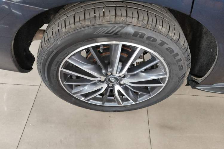 Used Infiniti QX60 2020 2.5 S/C Hybrid Two-Wheel-Drive Excellence Edition Right Rear Wheel Hub