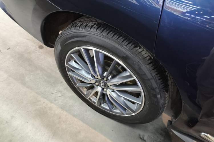 Used Infiniti QX60 2020 2.5 S/C Hybrid Two-Wheel-Drive Excellence Edition Right Rear Wheel Hub