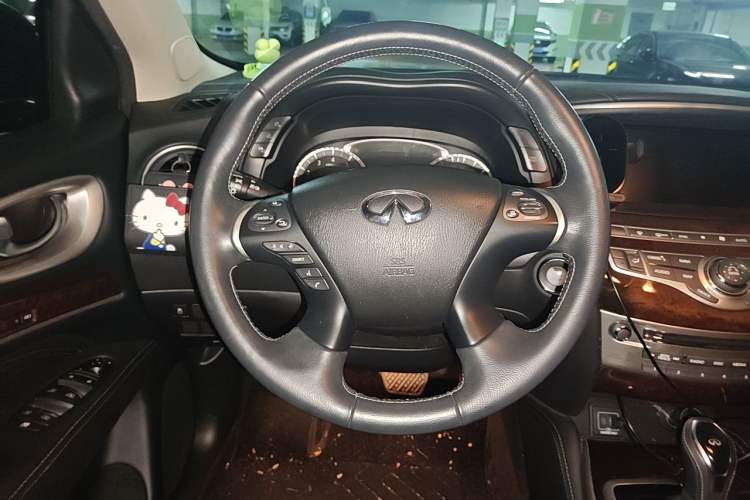 Used Infiniti QX60 2020 2.5 S/C Hybrid Two-Wheel-Drive Excellence Edition Steering Wheel