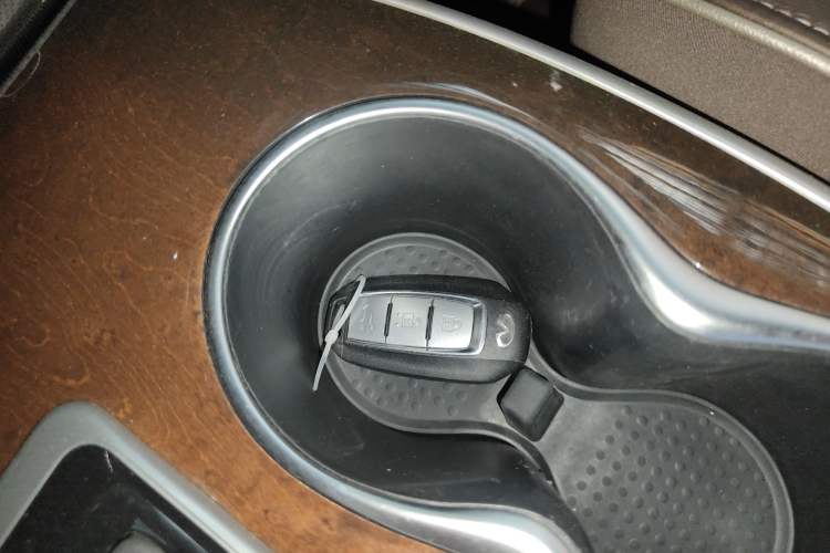 Used Infiniti QX60 2020 2.5 S/C Hybrid Two-Wheel-Drive Excellence Edition Vehicle Key