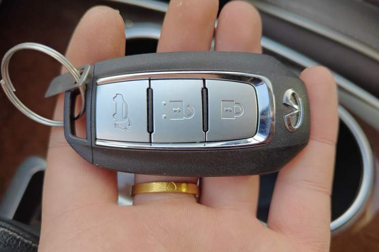 Used Infiniti QX60 2020 2.5 S/C Hybrid Two-Wheel-Drive Excellence Edition Vehicle Key