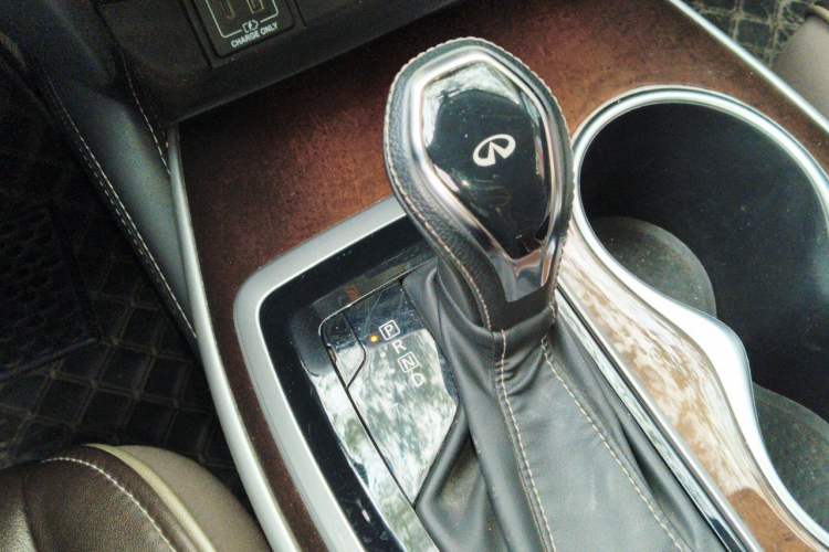 Used Infiniti QX60 2020 2.5 S/C Hybrid Two-Wheel-Drive Excellence Edition Gear Lever