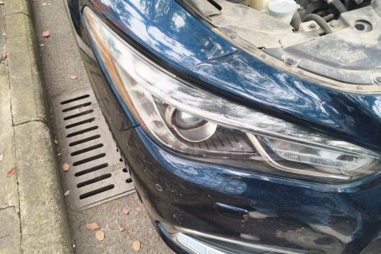 Used Infiniti QX60 2020 2.5 S/C Hybrid Two-Wheel-Drive Excellence Edition Right Front Headlight