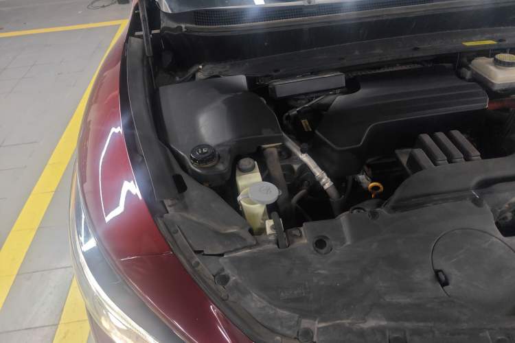 Used Infiniti QX60 2020 2.5 S/C Hybrid Two-Wheel-Drive Excellence Edition Engine Bay Right