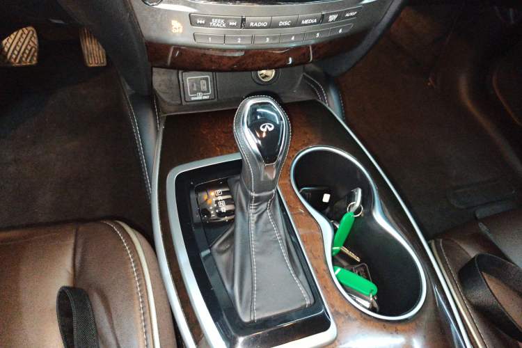 Used Infiniti QX60 2020 2.5 S/C Hybrid Two-Wheel-Drive Excellence Edition Gear Lever