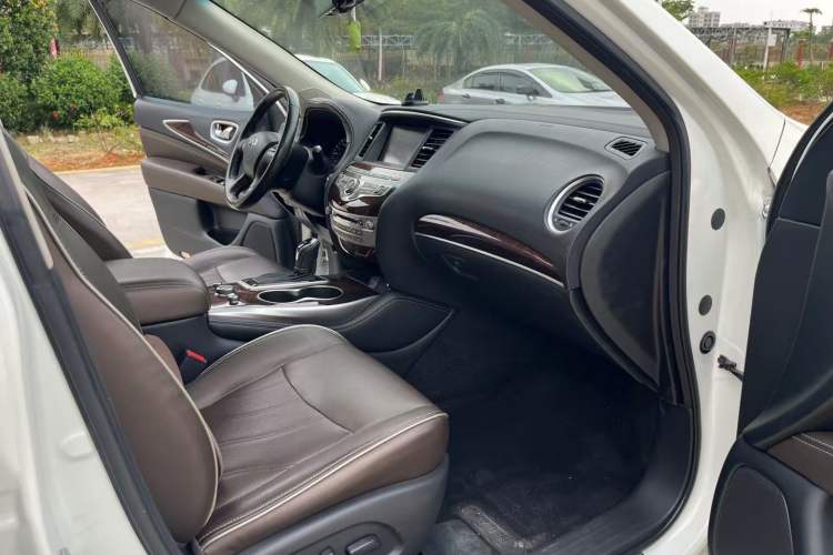 Used Infiniti QX60 2020 2.5 S/C Hybrid Two-Wheel-Drive Excellence Edition Interior 4