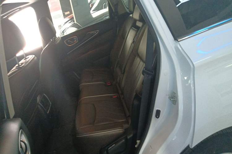 Used Infiniti QX60 2020 2.5 S/C Hybrid Two-Wheel-Drive Excellence Edition Interior 4