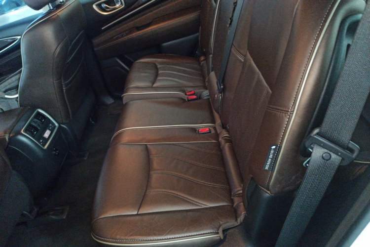 Used Infiniti QX60 2020 2.5 S/C Hybrid Two-Wheel-Drive Excellence Edition Interior 4