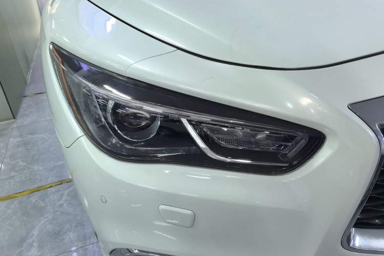 Used Infiniti QX60 2020 2.5 S/C Hybrid Two-Wheel-Drive Excellence Edition Right Front Headlight