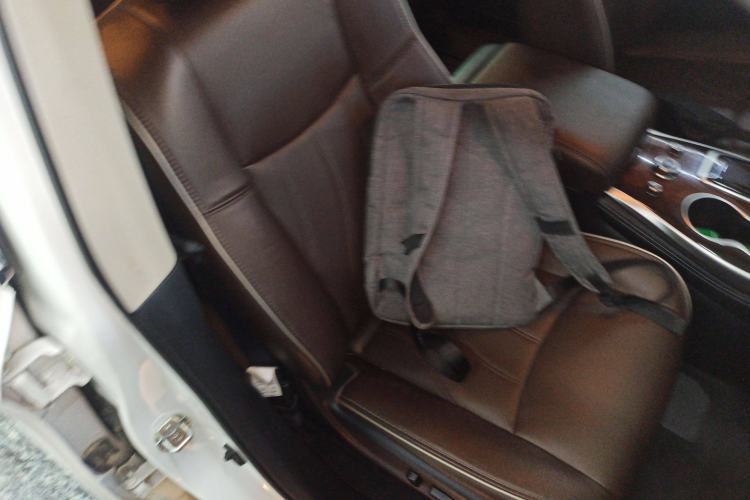 Used Infiniti QX60 2020 2.5 S/C Hybrid Two-Wheel-Drive Excellence Edition Right Front Seat